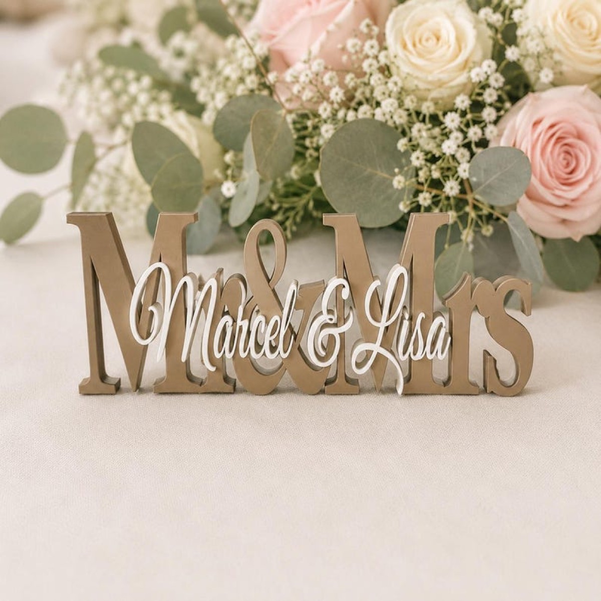 Mr & Mrs Schild personalisiert